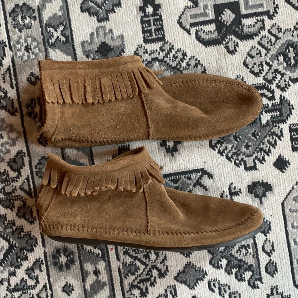 Minnetonka Moccasins, Size 10